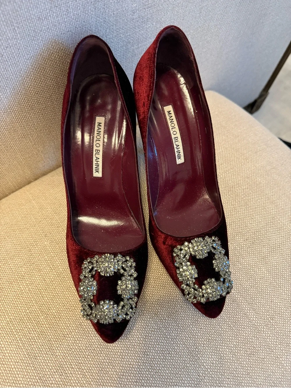 Manolo Blahnik Hangisi Burgundy Velvet Crystal-Embellished Stiletto Pump 38